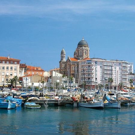 Appartement Climatise A 800M De La Plage Fréjus 外观 照片