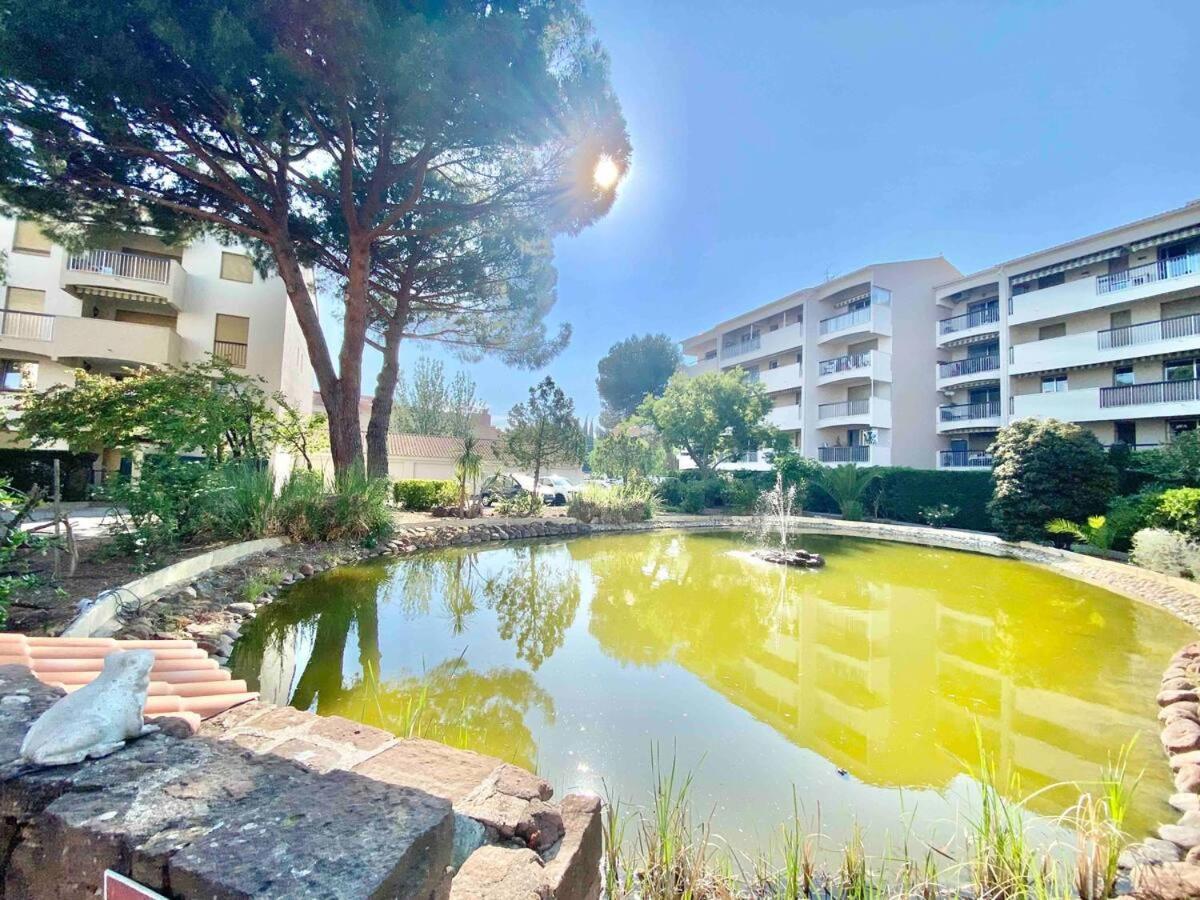 Appartement Climatise A 800M De La Plage Fréjus 外观 照片