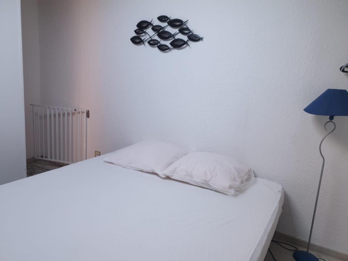 Appartement Climatise A 800M De La Plage Fréjus 外观 照片