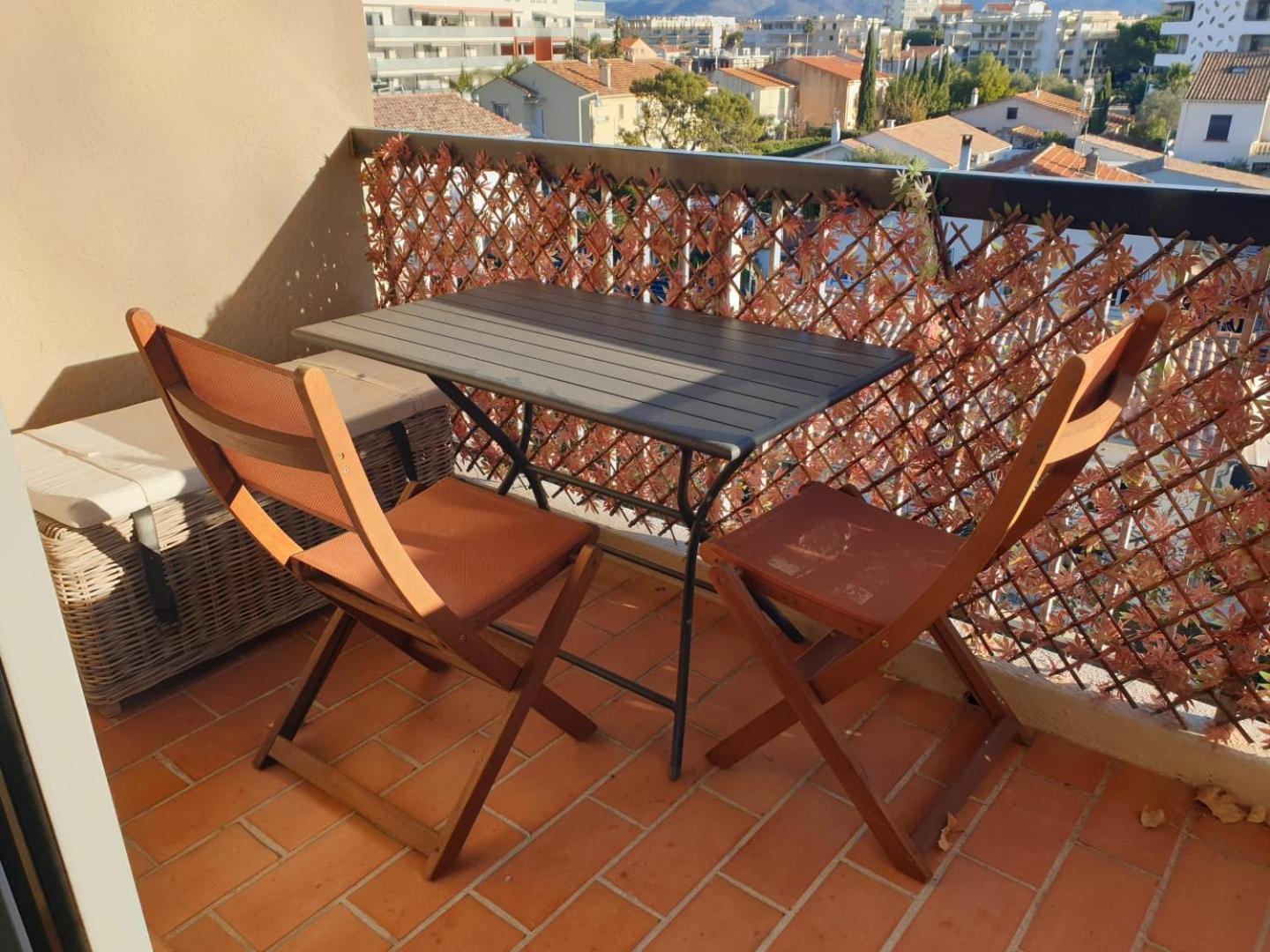Appartement Climatise A 800M De La Plage Fréjus 外观 照片
